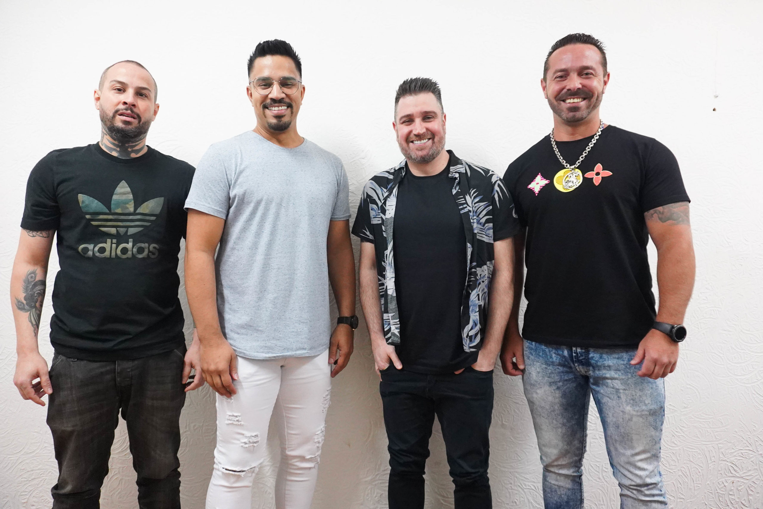 Divulgação/FACES Comunicação Grupo Doce Encontro completa 18 anos em 2021 e leva nova tour “Alucinados” a SC neste final de semana. O grupo paulista de pagode é formado por Eder Miguel, Tiago Alexandre, Cauê Neves e Thiagão