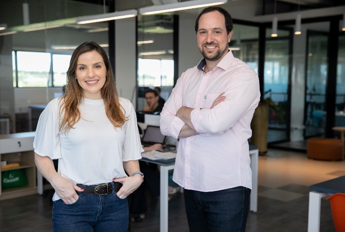 A diretora comercial Jaqueline Casale Pizzolato e o CEO da companhia Mario Casale Divulgação