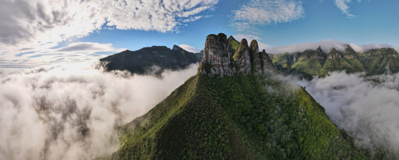 É possível observar de perto a paisagem de Soldados Sebold por meio do trekking – Foto: Renan Schuller