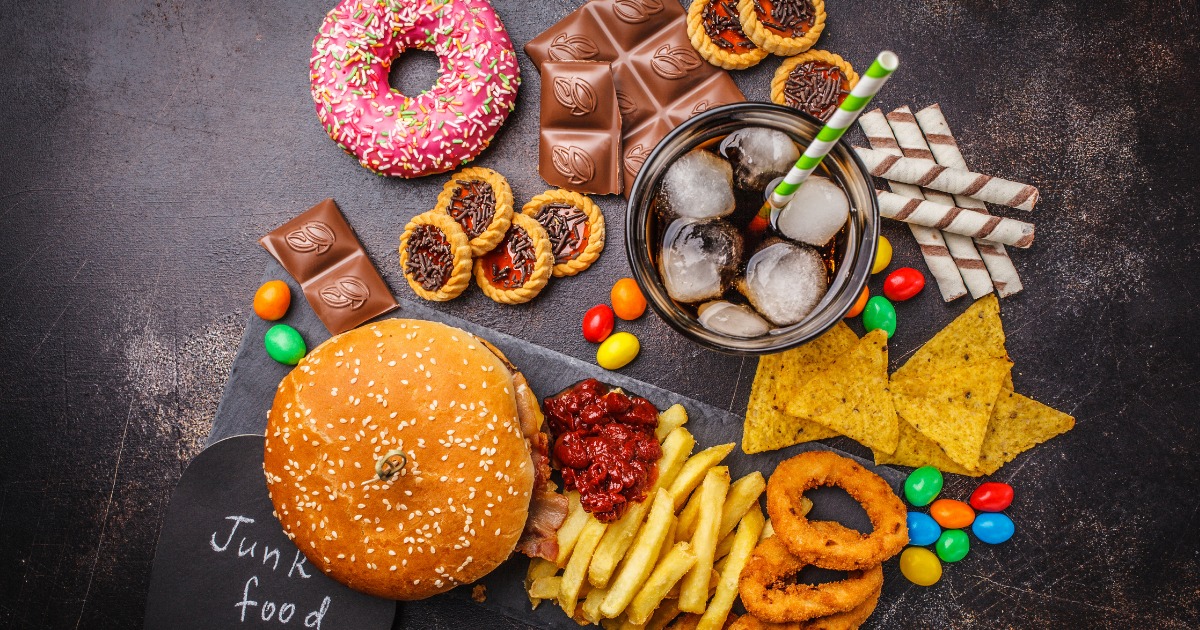 Brusque está entre as cidades que mais consomem ultraprocessados no Brasil. Foto por Nina Firsova_Growth Global.png (1)