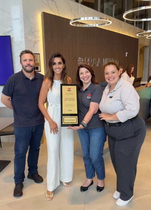 Rafael Delgado (diretor de operações e implantações Livá Hotéis e Resorts), Nathalia Mendes, Paula Bueno (Executiva de contas RCI) e Marina Ferrante (gerente operacional Brava Mundo)