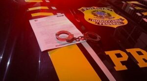 Homem é preso pela PRF após tentativa de estupro em ônibus na BR-282