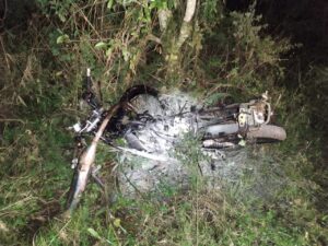 Colisão frontal mata motociclista na BR-282, em Joaçaba – moto pega fogo ao bater🏍️