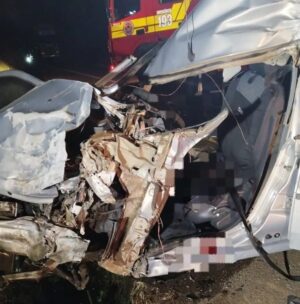 Tragédia na BR-282: Colisão frontal deixa um morto em Campos Novos